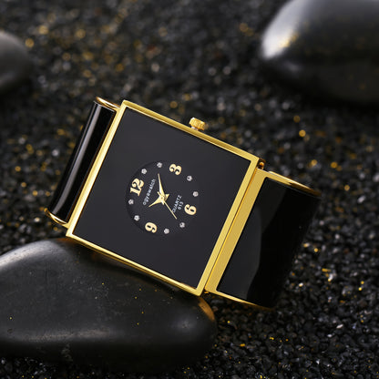 Women's Square Quartz Watch Elegant Analog Wristwatch with Square Case Classic Dial Minimalist Fashion Watch for Women in White and Black Perfect Gift for Her