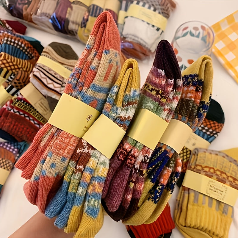 5 Pairs Women's Thickened Winter Socks, 200g/m² Warm Soft Polyester Knit Socks with Bright Plaid Pattern for Hiking Skiing Cold Weather – Fall Winter Holiday Gift Socks