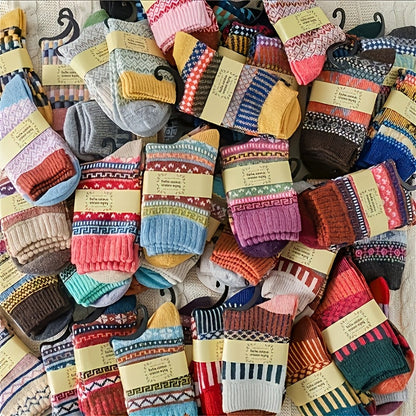 5 Pairs Women's Thickened Winter Socks, 200g/m² Warm Soft Polyester Knit Socks with Bright Plaid Pattern for Hiking Skiing Cold Weather – Fall Winter Holiday Gift Socks