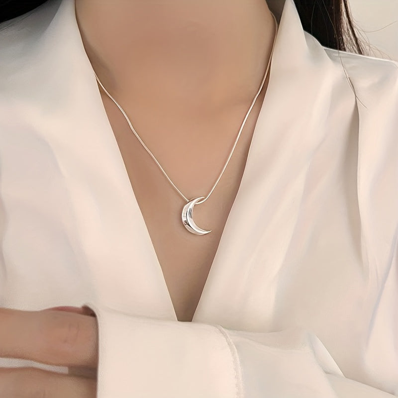 S925 Sterling Silver Crescent Moon Pendant Necklace – Hypoallergenic Dainty Minimalist Jewelry for Women, Lightweight 3g Design, Perfect Gift for Birthday, Valentine's Day & Everyday Wear