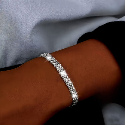 S925 Sterling Silver Sparkling Bracelet Hypoallergenic Elegant Luxury Bangle for Women Men Banquet Formal Occasion 3.65g Lightweight Fine Jewelry Gift