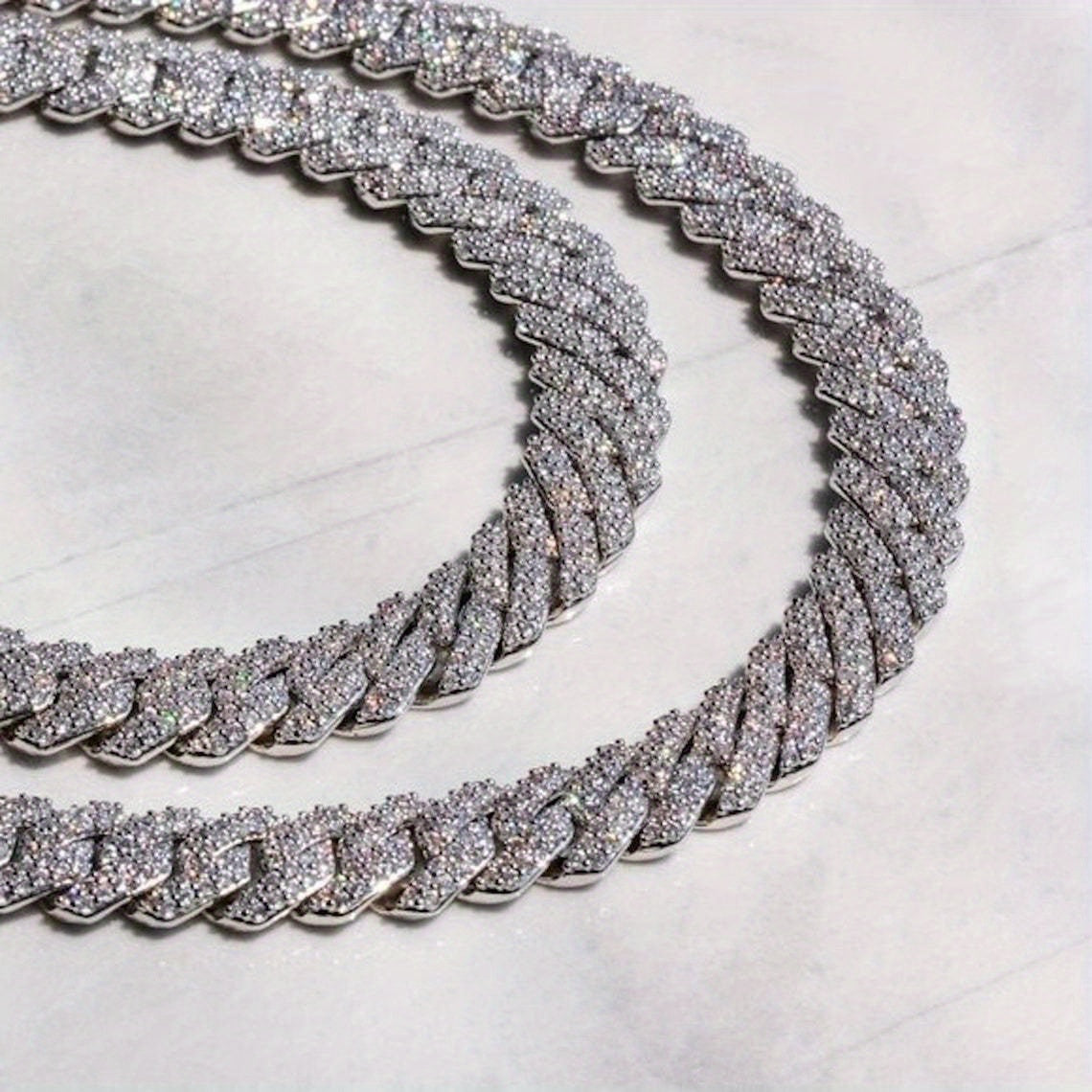Men's Cuban Link Chain Necklace Hip Hop Style with Synthetic Gem Inlay – Silver & Gold Tone, 45cm / 50cm, Gift Box Included, Bold Statement Jewelry for Any Occasion