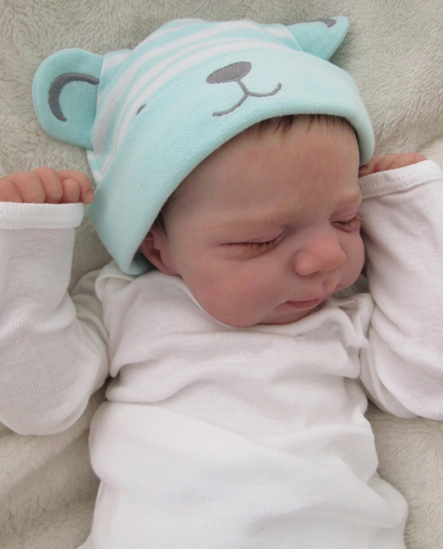 Realistic Reborn Baby Girl Doll 19 Inch 48cm Soft Vinyl 3D Painted Skin Visible Veins Implanted Lashes Movable Limbs Bath Safe Includes Clothes Pacifier Bottle - Gift for Children Collectors