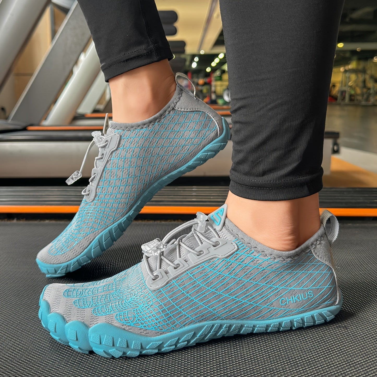 Striped Lace-Up Water Shoes for Men & Women – Quick-Dry Non-Slip Rubber Sole Aqua Shoes for Beach, Swimming, Diving, Hiking, Yoga & Indoor Fitness, Lightweight All-Season Footwear