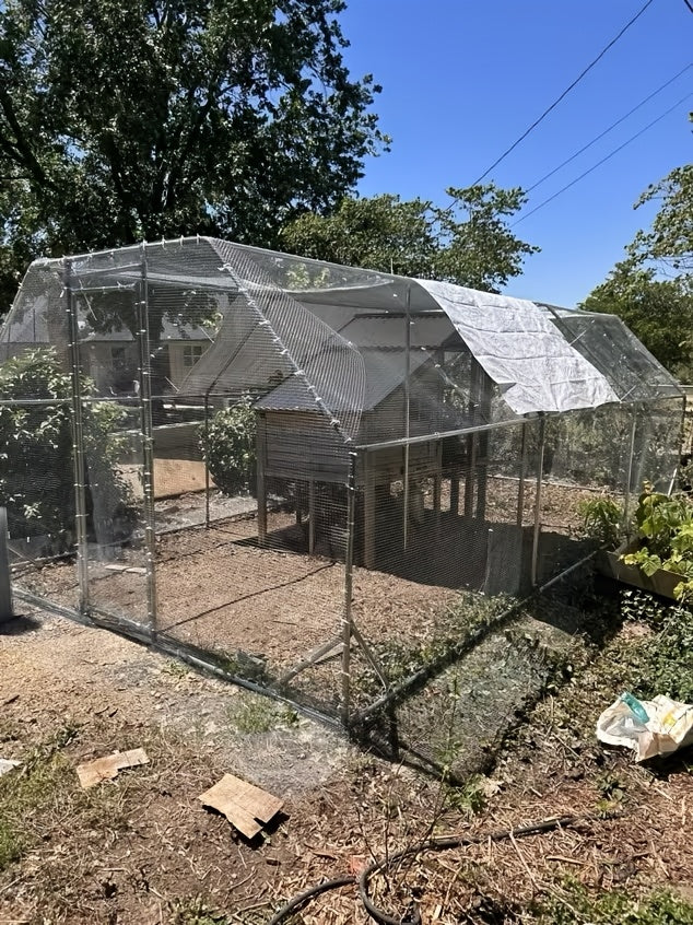 Large Walk-In Metal Chicken Coop Outdoor Hen House with Anti-UV Cover Aluminum Poultry Cage for Backyard Garden – Multiple Roof Styles