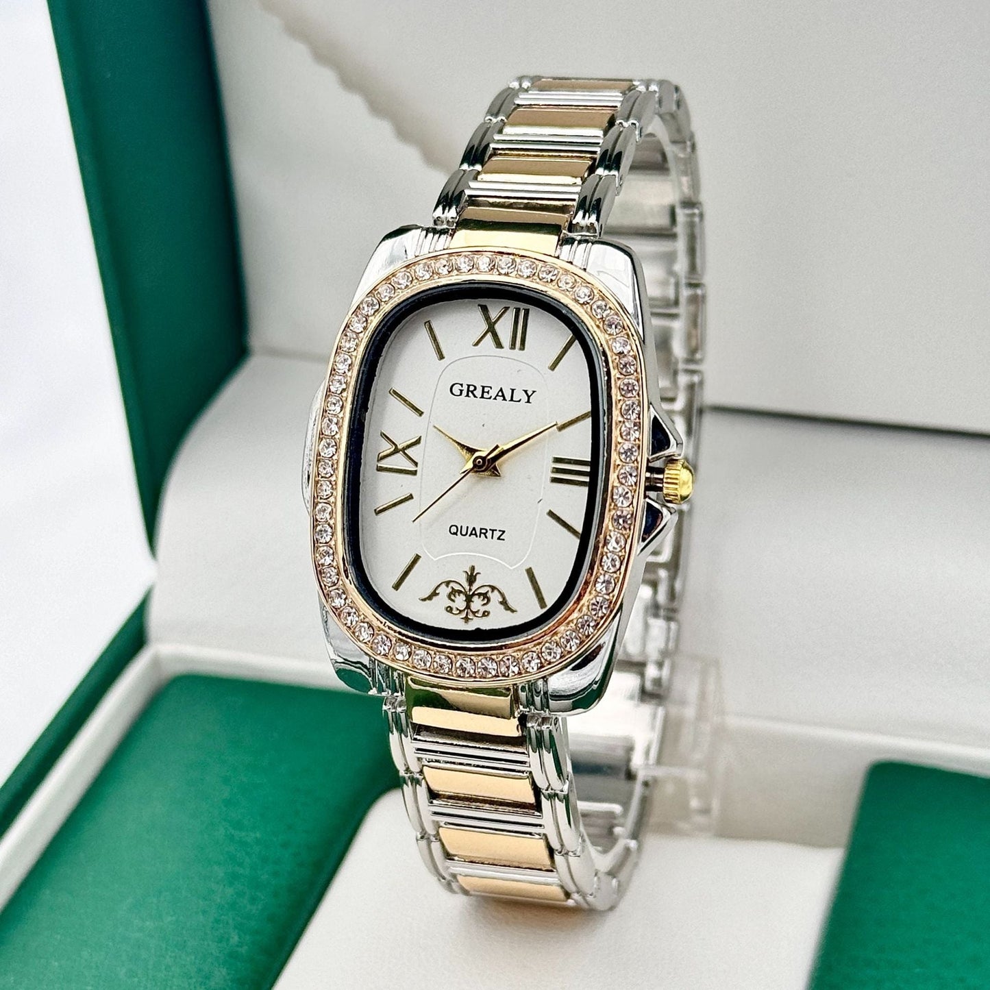 Women's Elegant Oval Dial Quartz Watch with Roman Numerals – Classic Analog Dress Watch with Alloy Band in 7 Colors, Perfect Gift for Women, Birthday, Anniversary & Holiday