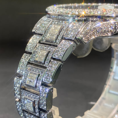 Luxury Iced Out Rhinestone Quartz Watch for Men & Women – Hip Hop Fashion Waterproof Auto Date Watch in Gold & Silver, Sparkling CZ Dial, Perfect for Parties & Everyday Wear