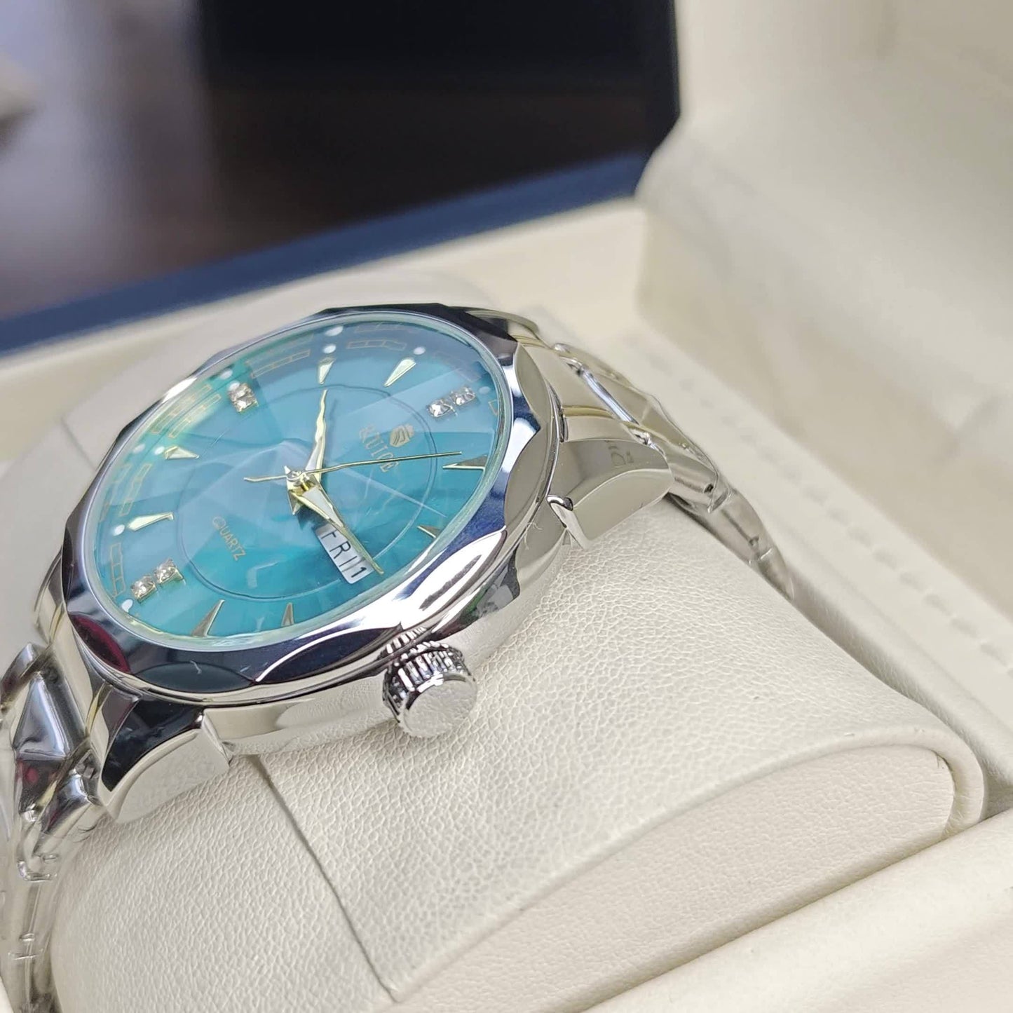 RUIGE Men's Fashion Quartz Watch – Night Light, Dual Calendar, Diamond Shaped Mirror Dial, Stainless Steel Case, Alloy Strap, Business Casual Wristwatch, Perfect Father's Day Gift for Men