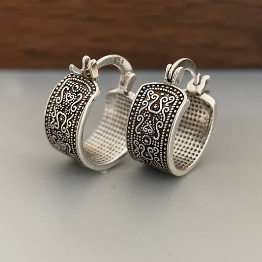925 Sterling Silver Retro Flower Earrings for Women – Elegant Vintage Floral Stud Drop Earrings, Fashionable Party Christmas Holiday Gift Jewelry Accessories