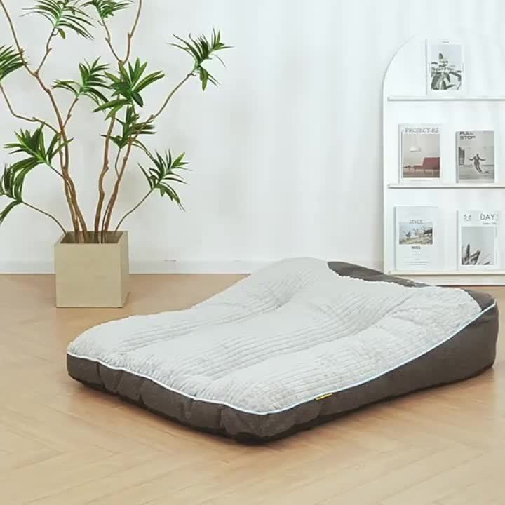 Luxury Plaid Pet Futon Sofa Bed for Medium & Large Dogs and Cats – All-Season Soft Polyester Fill, Non-Slip Bottom, Perfect for Golden Retrievers, Includes Bonus Toy Balls, Cozy Dog Couch Bed