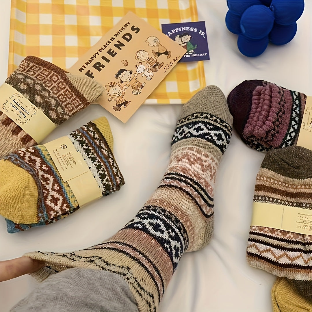 5 Pairs Women's Thickened Winter Socks, 200g/m² Warm Soft Polyester Knit Socks with Bright Plaid Pattern for Hiking Skiing Cold Weather – Fall Winter Holiday Gift Socks