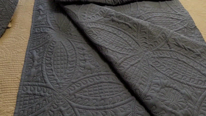 Cooling Summer Quilt Set 2-3 Piece Lightweight Breathable Microfiber Bedspread – Modern Coin Pattern Coverlet Twin Queen King, All Season, Multiple Colors, Holiday Gift for Family
