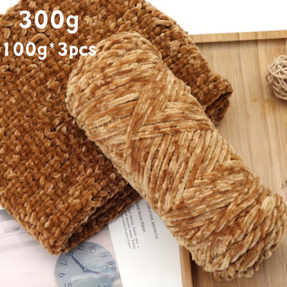 Velvet Chenille Yarn 3-Pack 300g (100g x3) Soft Bulky Knitting Crochet Yarn 47 Colors Beginner Friendly Luxury Handcraft for Sweaters Scarves Hats Dolls Bags Amigurumi DIY Projects