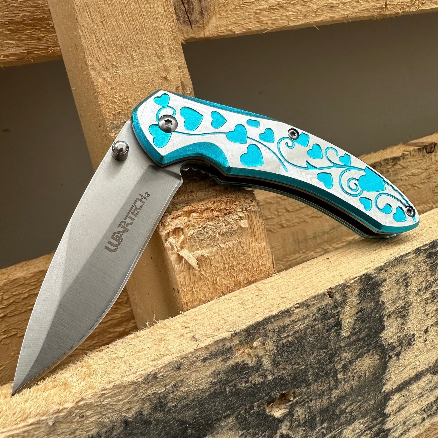 Folding Pocket Knife 7 Inch Hearts Engraved – 3Cr13 Steel Blade EDC Knife Aluminum Heart Handle Belt Clip Donut Accent, Stylish Everyday Carry for Camping Hiking Collecting Gift, Rosy Pink Red Lavender Blue Rose