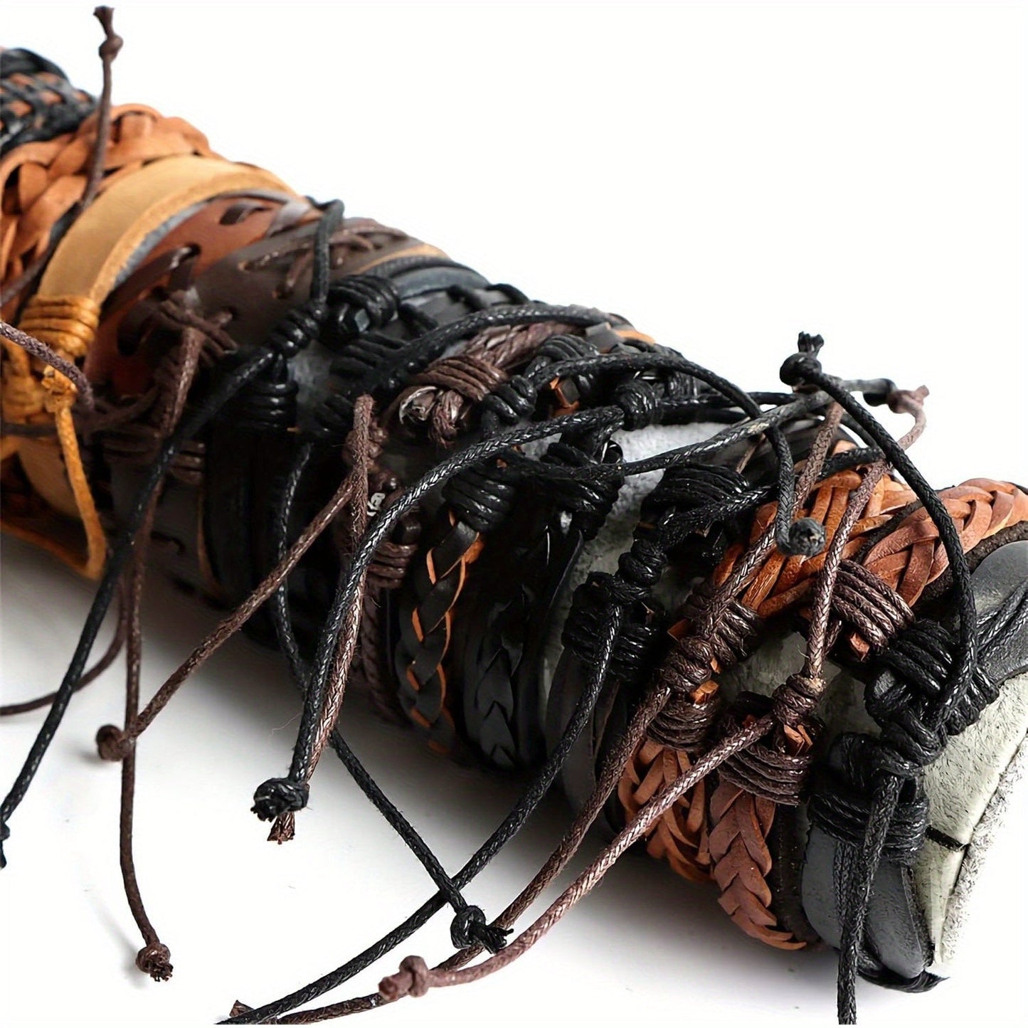 26 Pcs Vintage Faux Leather Braided Bracelet Set for Men and Women Adjustable Handmade Woven Cuff Bracelets Unisex Black Brown Retro Style Boho Jewelry Gift for Party Daily Wear