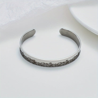 Pet Memorial Adjustable Open Cuff Bracelet for Animal Lovers – Vintage Style Commemorative Jewelry, C-Shaped Silver Bangle, Thoughtful Sympathy & Anniversary Gift for Pet Loss