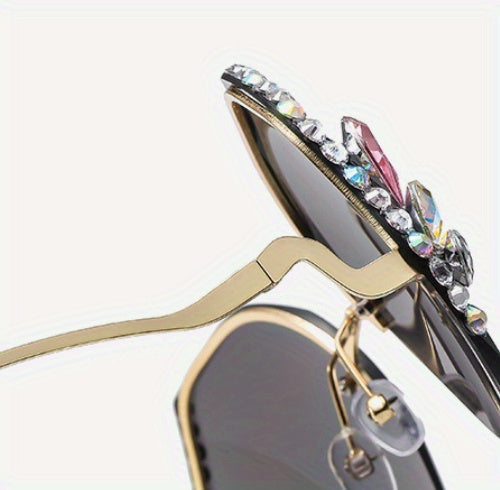 Women's Diamond-Accented Fashion Sunglasses with Case – Gradient UV Protection Lenses, 7 Colors – Stylish Eyewear for Daily Wear, Parties & Summer