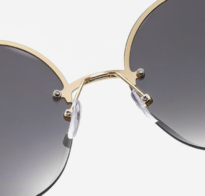 Women's Diamond-Accented Fashion Sunglasses with Case – Gradient UV Protection Lenses, 7 Colors – Stylish Eyewear for Daily Wear, Parties & Summer