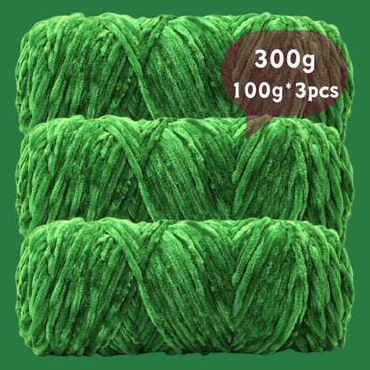 Velvet Chenille Yarn 3-Pack 300g (100g x3) Soft Bulky Knitting Crochet Yarn 47 Colors Beginner Friendly Luxury Handcraft for Sweaters Scarves Hats Dolls Bags Amigurumi DIY Projects