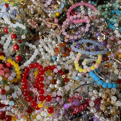 30-Piece Bohemian Handmade Glass Cracked Bead Bracelet Set for Women – Colorful Stackable Boho Bracelets for Vacation, Parties & Daily Wear, Random Gift for Family & Friends