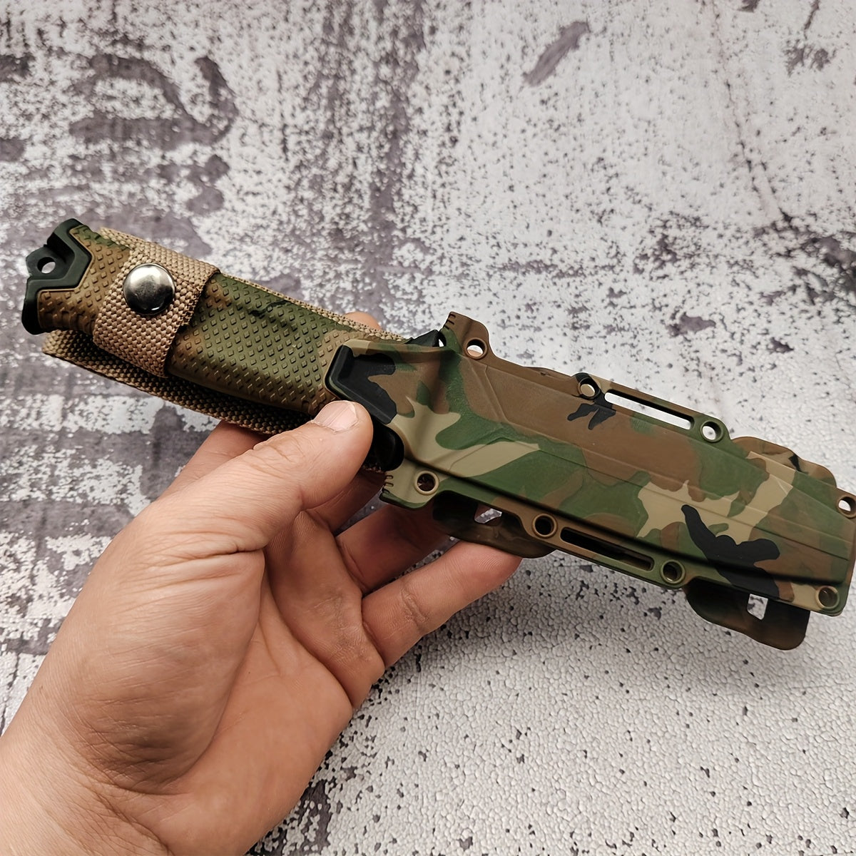 Outdoor Fixed Blade Knife – Stainless Steel Straight Blade, Non-Slip Handle, K-Type Sheath, EDC Hunting Fishing Camping Survival Knife, Camouflage, Multi-Purpose Field Tool for Men