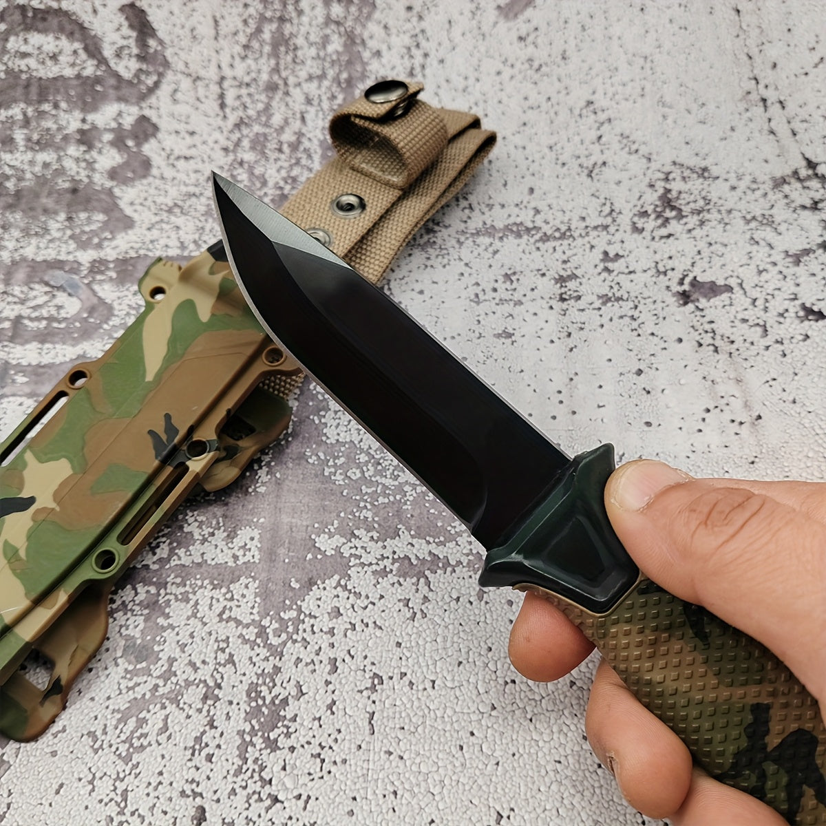 Outdoor Fixed Blade Knife – Stainless Steel Straight Blade, Non-Slip Handle, K-Type Sheath, EDC Hunting Fishing Camping Survival Knife, Camouflage, Multi-Purpose Field Tool for Men